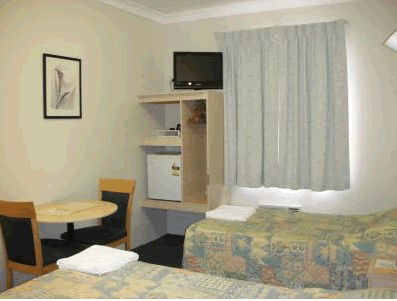 Quality CKS Sydney Airport Hotel - Tourism Canberra 3