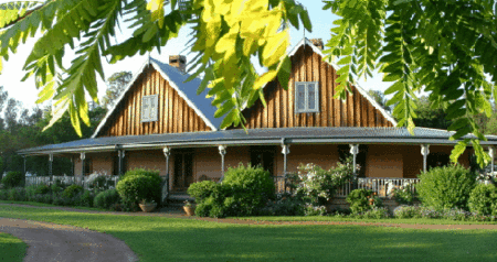 Carriages Country House - Tourism Canberra