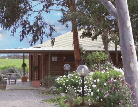 Mclaren Ridge Log Cabins - Tourism Canberra 1