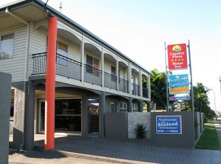 Country Plaza Motor Inn - Tourism Canberra 1
