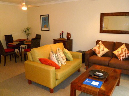 Miami Beachside Apartments - Tourism Canberra 0