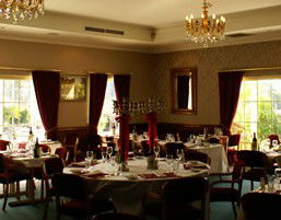 Coopers Colonial Motor Inn - Tourism Canberra 3