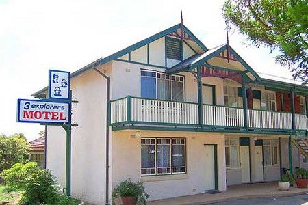 3 Explorers Motel - Tourism Canberra 0