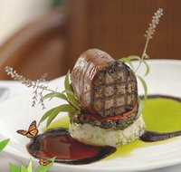 Absolute Beachfront Novotel Pacific Bay - Tourism Canberra