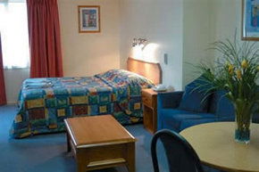 Comfort Inn Campbell - Tourism Canberra 4