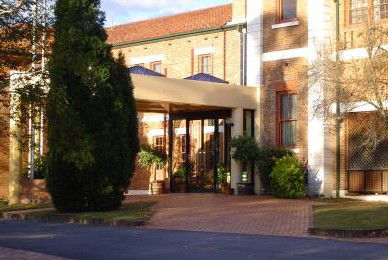 Monte Pio Motor Inn - Tourism Canberra 0
