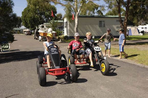 Sapphire Sun Holiday Village - Tourism Canberra 3