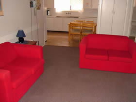 Bridge Street Motor Inn - Tourism Canberra 3