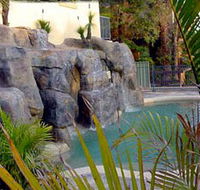 Crusoes Holiday Apartments - Tourism Canberra
