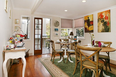 Fern Cottage Bed And Breakfast - Tourism Canberra 1