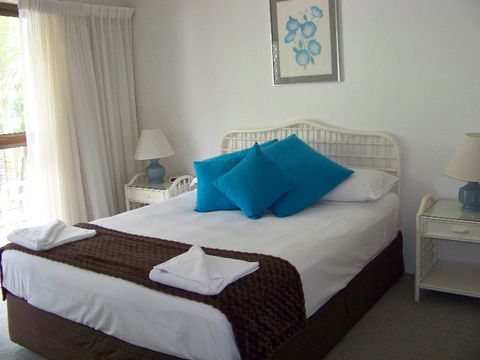 Old Burleigh Court Holiday Apartments - Tourism Canberra 0