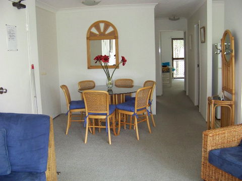 Old Burleigh Court Holiday Apartments - Tourism Canberra 2
