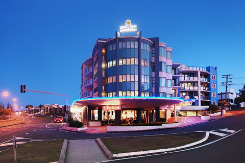 Grand Palais Beachside Resort - Tourism Canberra 0