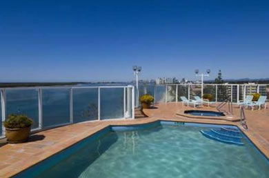 Atrium Resort - Tourism Canberra 9