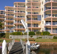 On The River Apartments - Tourism Canberra