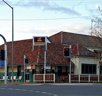 The Farmers Home Hotel - Tourism Canberra