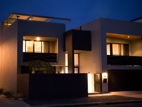 Chester's Boutique Hotel - Tourism Canberra 0