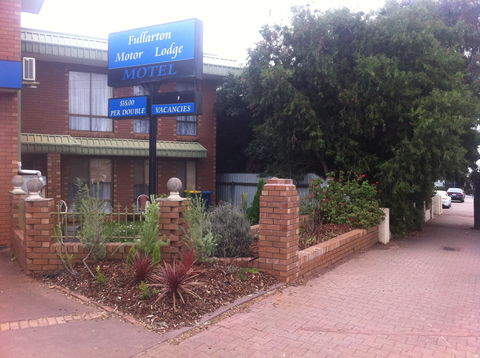 The Fullarton Motor Lodge - Tourism Canberra 0