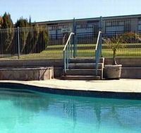 Oyster Court Motel And Holiday Units - Tourism Canberra