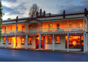 Royal George Hotel - Tourism Canberra 0