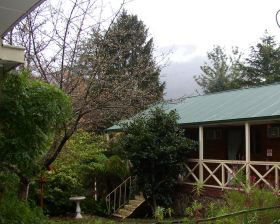 Warburton Lodge - Tourism Canberra 0