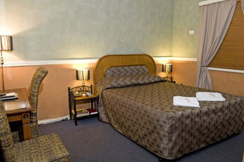 City Motor Inn - Tourism Canberra 1