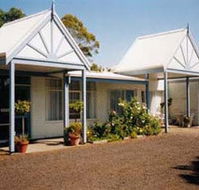 Bridge Motel Newhaven - Tourism Canberra