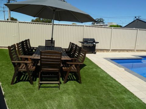Ploughmans Motor Inn - Tourism Canberra 4