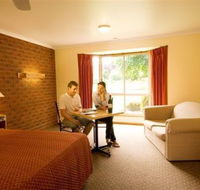 AAt 28 GOLDSMITHGolden Chain Motel - Tourism Canberra