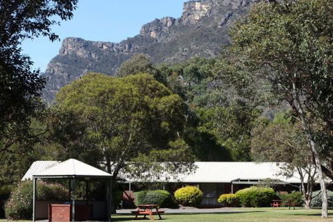 Pinnacle Holiday Lodge & Conference Centre - Tourism Canberra 0