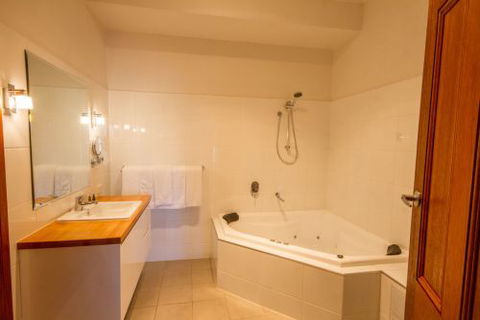 JV Jones Pty Ltd - Tourism Canberra 5