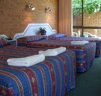 Golden Chain Port O'Call Motel - Tourism Canberra