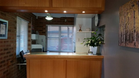 Cousins Motor Inn - Tourism Canberra 1