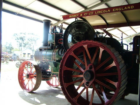 Cousins Motor Inn - Tourism Canberra 4