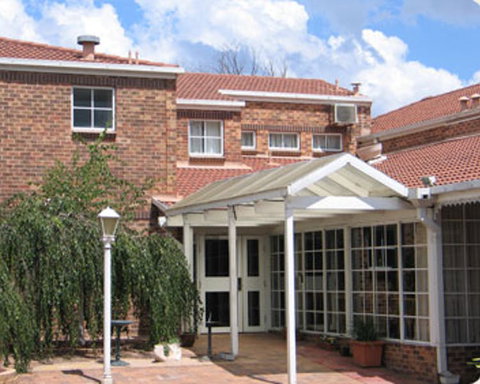 Golden Age Motor Inn - Tourism Canberra 5