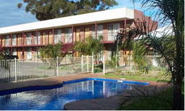Moama Tavern Palms Motel - Tourism Canberra 0