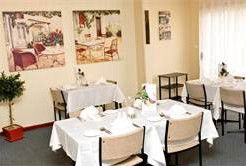 Town House Motor Inn - Tourism Canberra 1