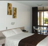 The Edge Hotel - Tourism Canberra