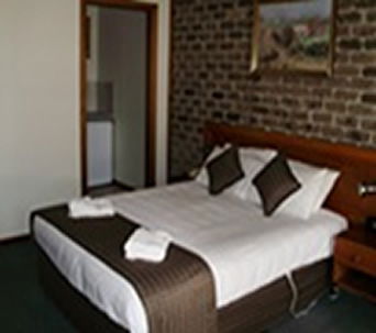 Hahndorf Inn - Tourism Canberra 1