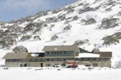 Barrakee Ski Lodge - Tourism Canberra 3