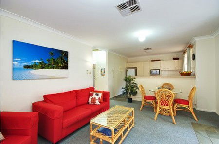 Beaches Serviced Apartments - Tourism Canberra 0