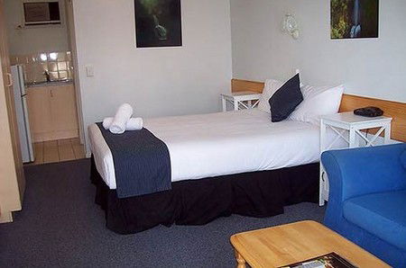 Aspley Motor Inn - Tourism Canberra 0