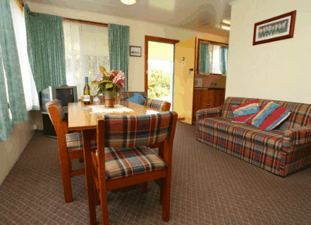 Sharonlee Strahan Villas - Tourism Canberra 1