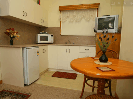 Sharonlee Strahan Villas - Tourism Canberra 4