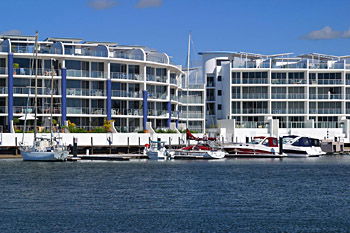 Bluewater Point Resort - Tourism Canberra 0