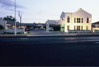 Breakout Motor Inn - Tourism Canberra 3