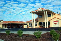 Country Roads Motor Inn - Tourism Canberra 1