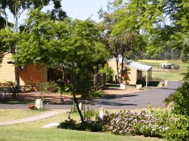 Helidon Natural Springs Spa Resort Motel - Tourism Canberra