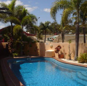 Glenmore Hotel Motel - Tourism Canberra 1