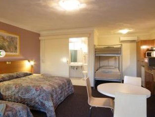 Narellan Motor Inn - Tourism Canberra 2